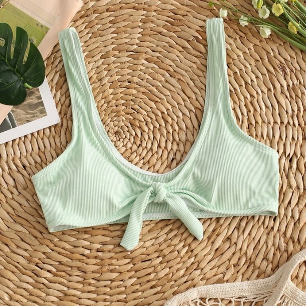 BRAND NEW NEVER WORN mint green bikini top